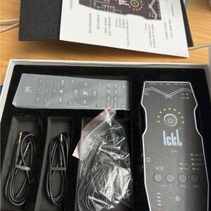 ICKB SO8 6th Generation Mobile Live Sound Card Rechargeable